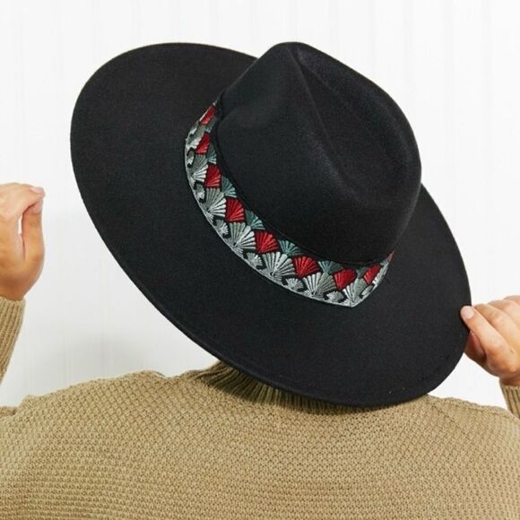 Fame Biggest Fan Geometric Strap Fedora in Black main image 8